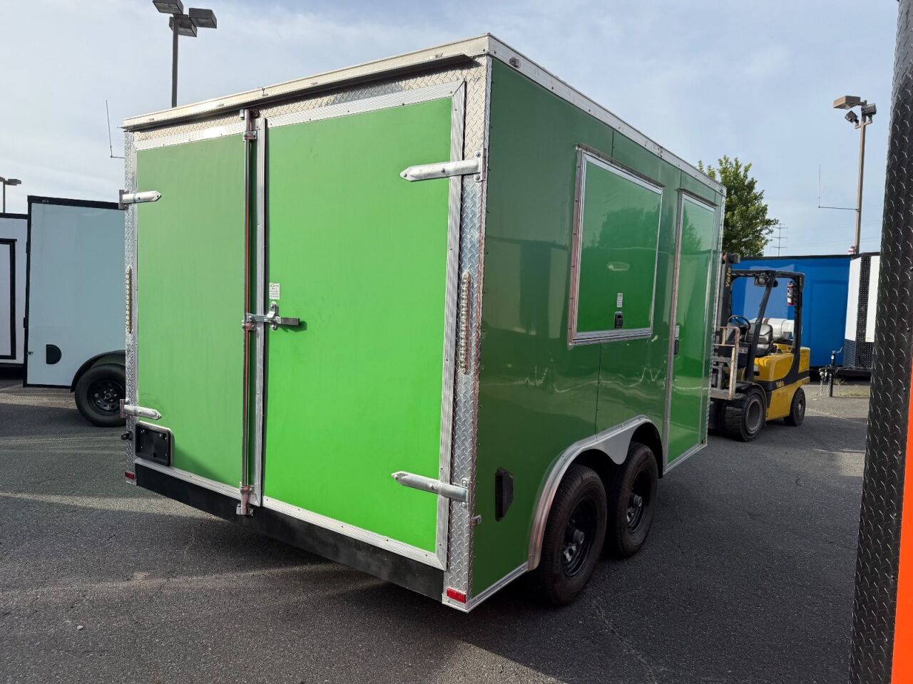 2026 Maximum 8.5x12 concession / food trailer in green, photo 2