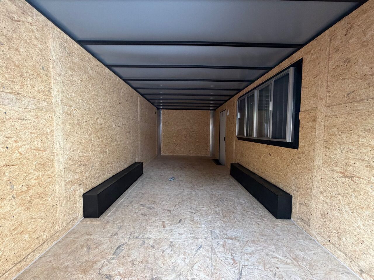 2026 Maximum 8.5x20 concession / food trailer in orange, photo 4