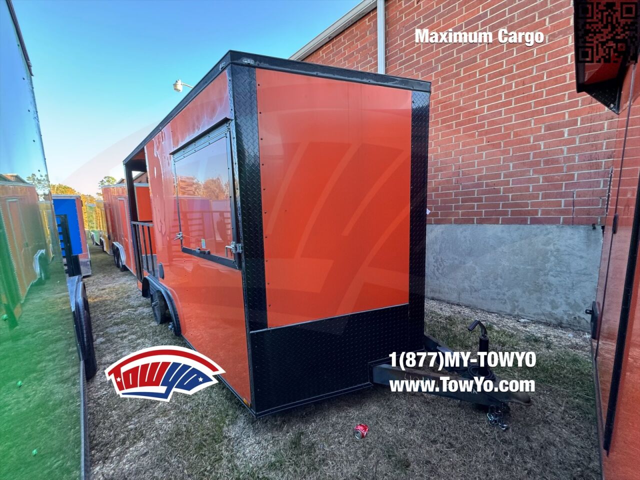 2023 Maximum 8.5x26 Cargo enclosed cargo trailer in silver, photo 2