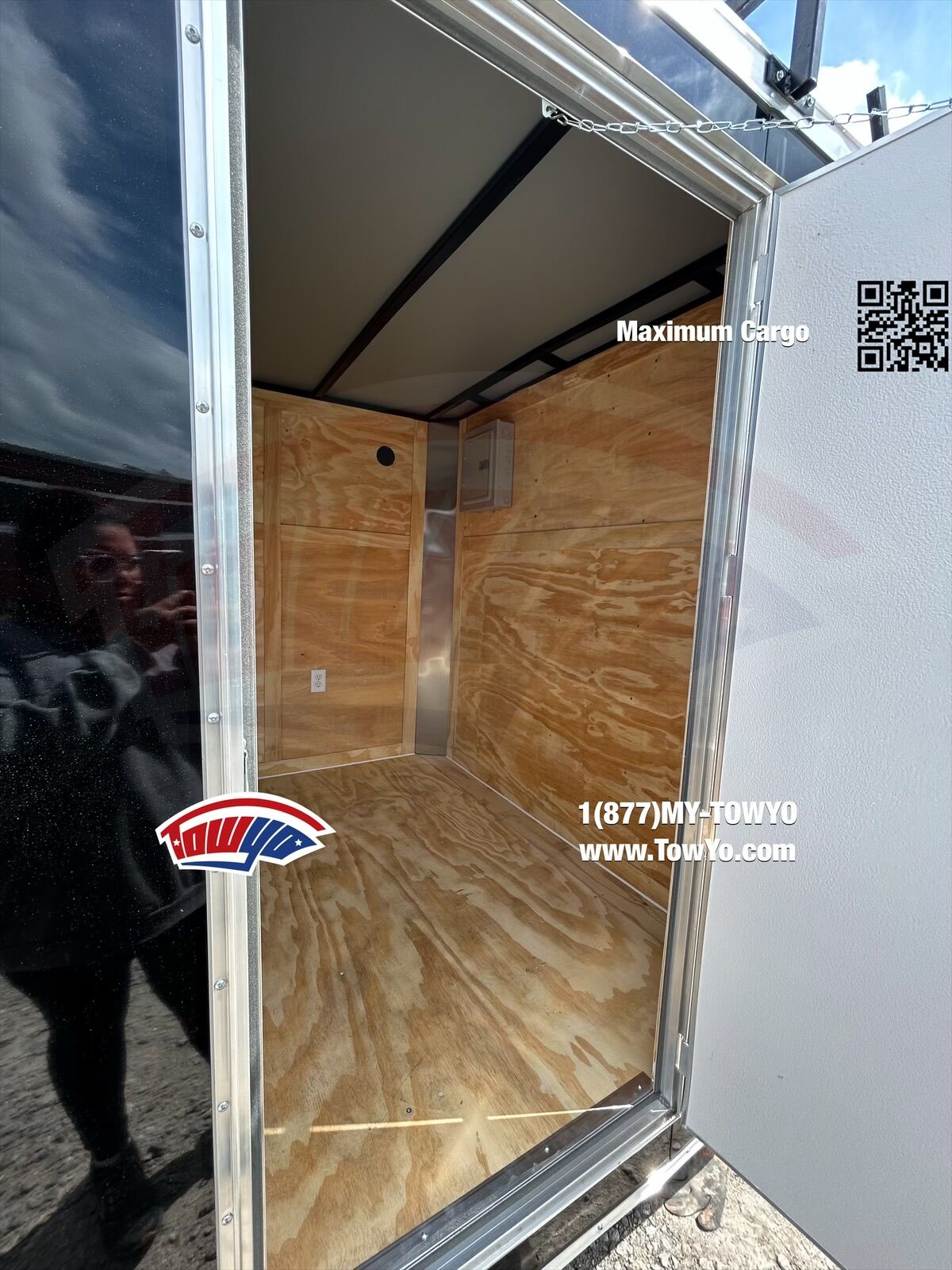 2025 Maximum 7x18 Cargo enclosed cargo trailer in black, photo 3