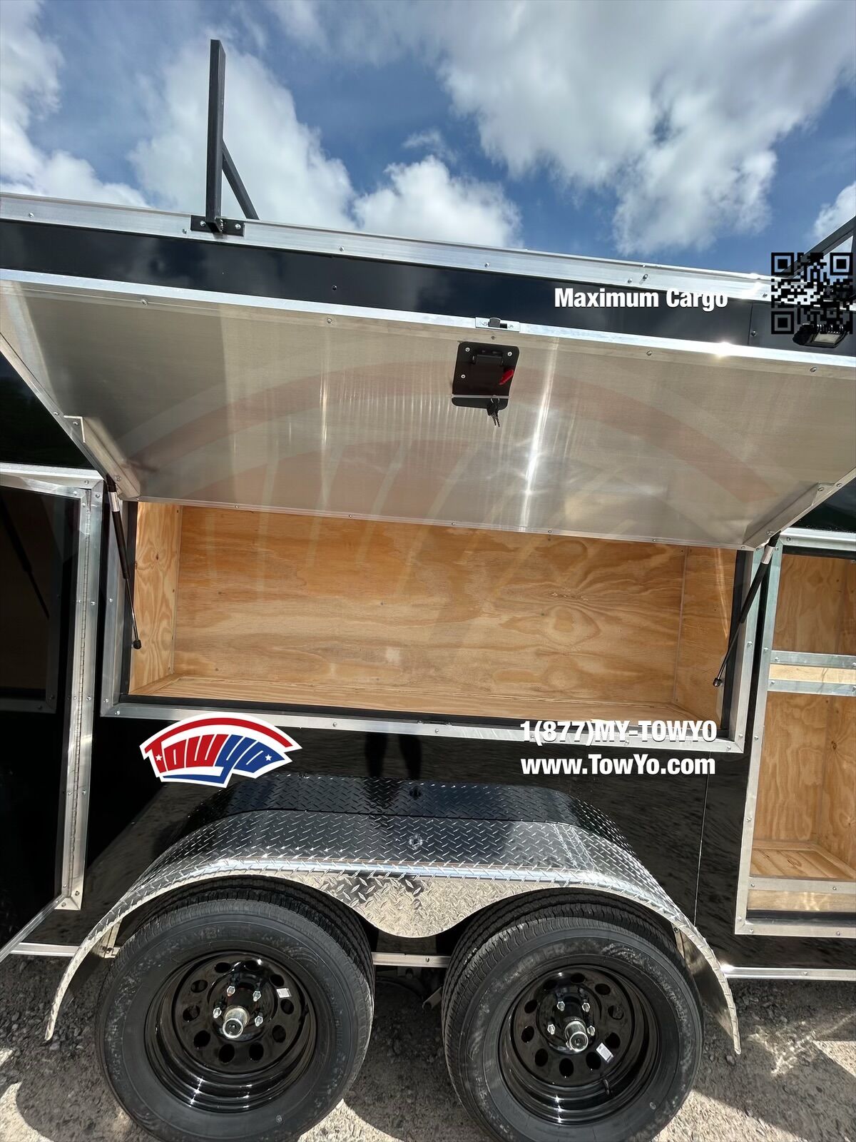 2025 Maximum 7x18 Cargo enclosed cargo trailer in black, photo 9