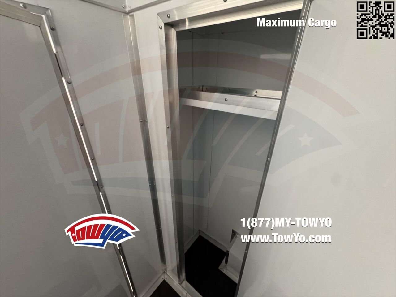 2024 Maximum 8.5x24 Cargo mobile office / fiber trailer in white, photo 3